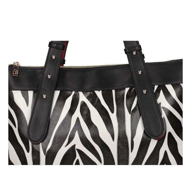 „Torebka damska Nobo – widok frontu z eleganckim panelem”