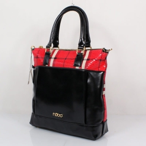 Modna shopperka Nobo czarno-czerwona – stylowy dodatek do codziennej stylizacji