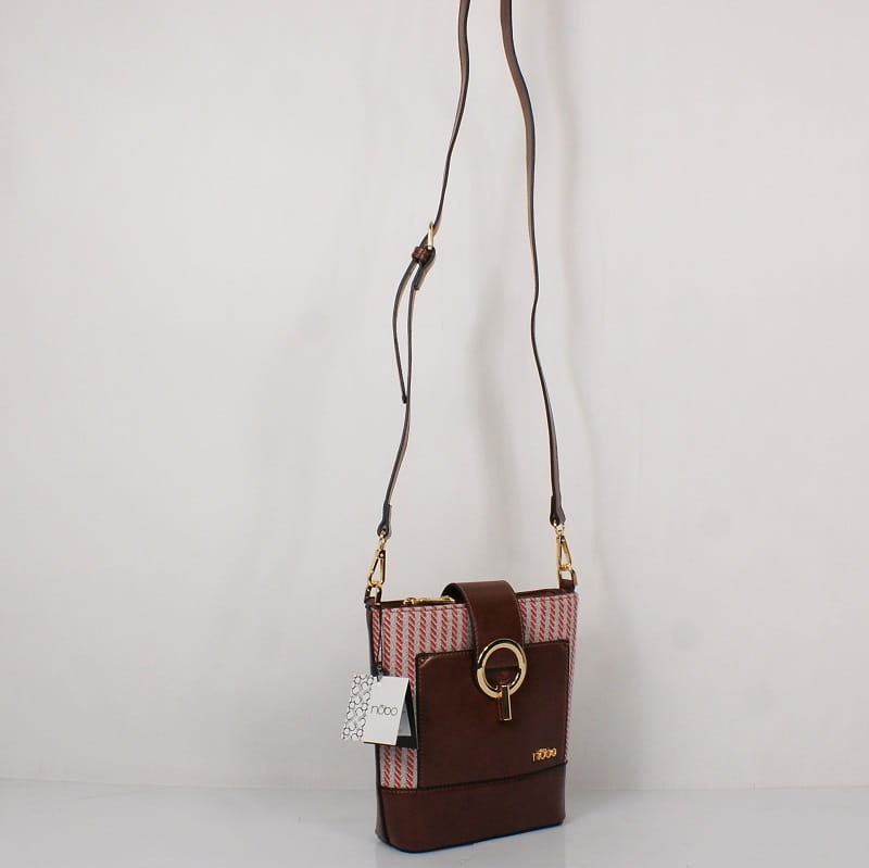 Regulowany pasek brązowej listonoszki Nobo do noszenia na ramieniu lub na skos