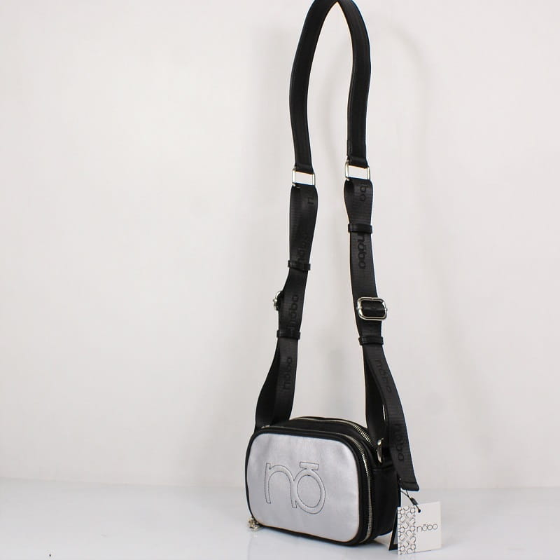 Srebrna listonoszka Nobo – elegancka torebka damska idealna na wizytowe wyjścia