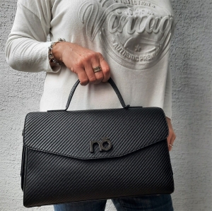 Czarna elegancka torebka kuferek Nobo – idealna do pracy i na spotkania biznesowe