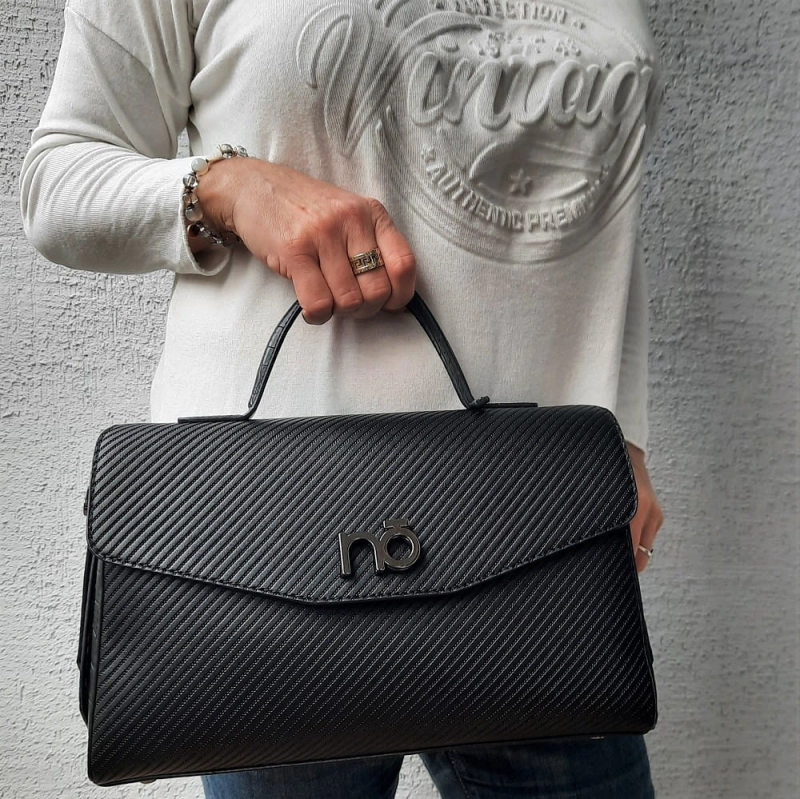 Czarna elegancka torebka kuferek Nobo – idealna do pracy i na spotkania biznesowe