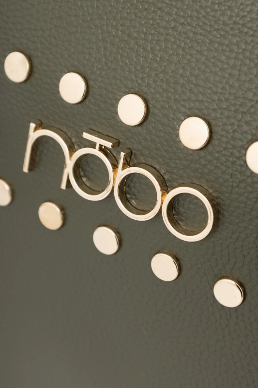 Detale zielonej torby Nobo – wysokiej jakości materiały i eleganckie detale torby damskiej