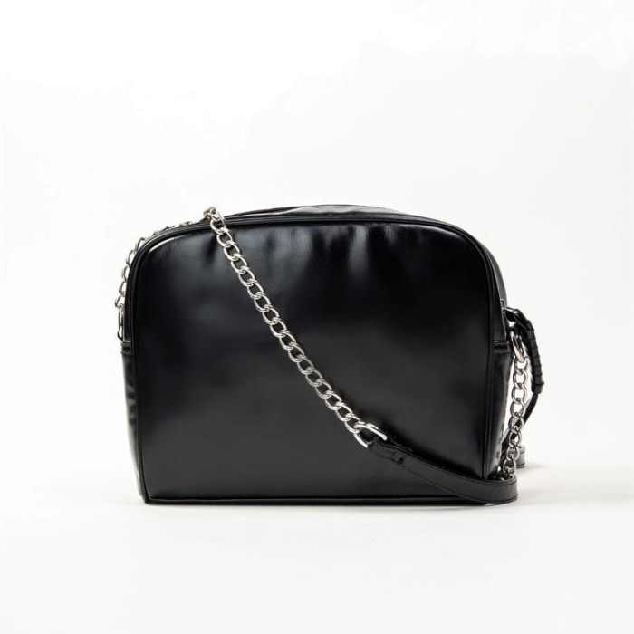 Czarna torebka listonoszka Femestage – widok z boku, regulowany pasek na ramię