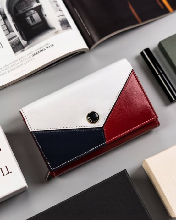 Damski, średni portfel ze skóry naturalnej