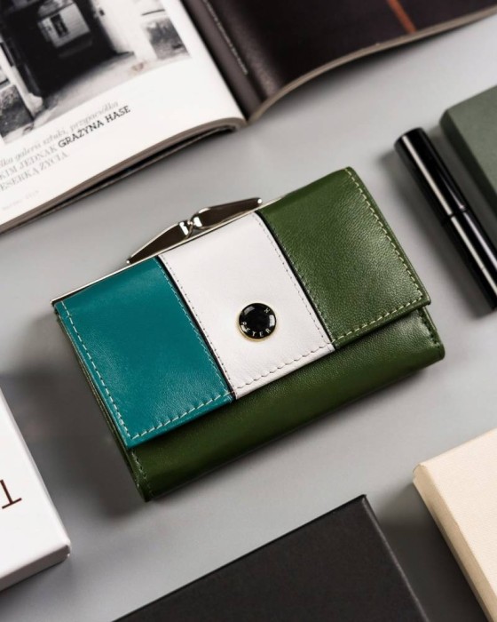 b7e9362e0aaf744b4f5045bf0430e201