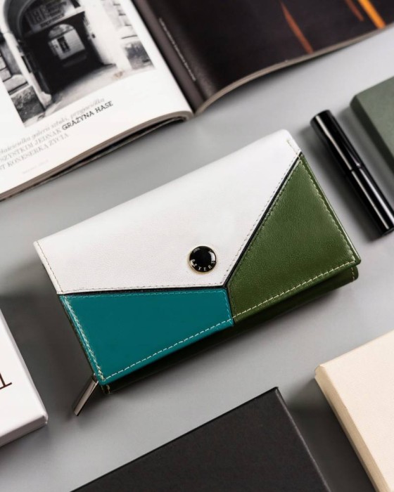 08c62edea133e4082a98b81e405ac57d