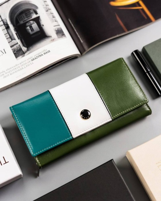 Duży portfel damski ze skóry naturalnej zamykany na zatrzask