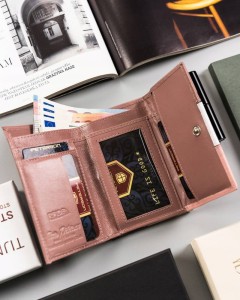 2b9f1b6a6a6c3a21c8676655bc40f817