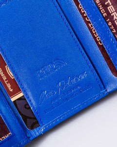 Mały, skórzany portfel damski z systemem RFID Protect — Peterson