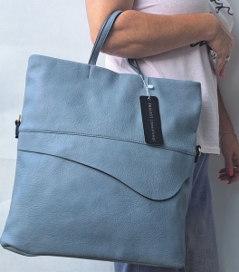 Niebieska shopperka damska z przednią kieszenią zapinaną na suwak