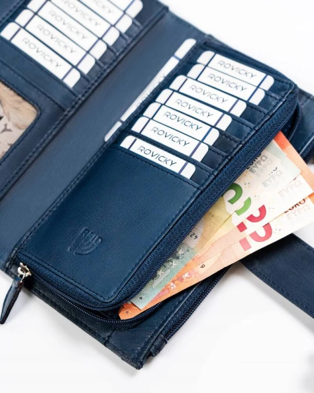 b830a398a8ef52f436f80fd391fb169c