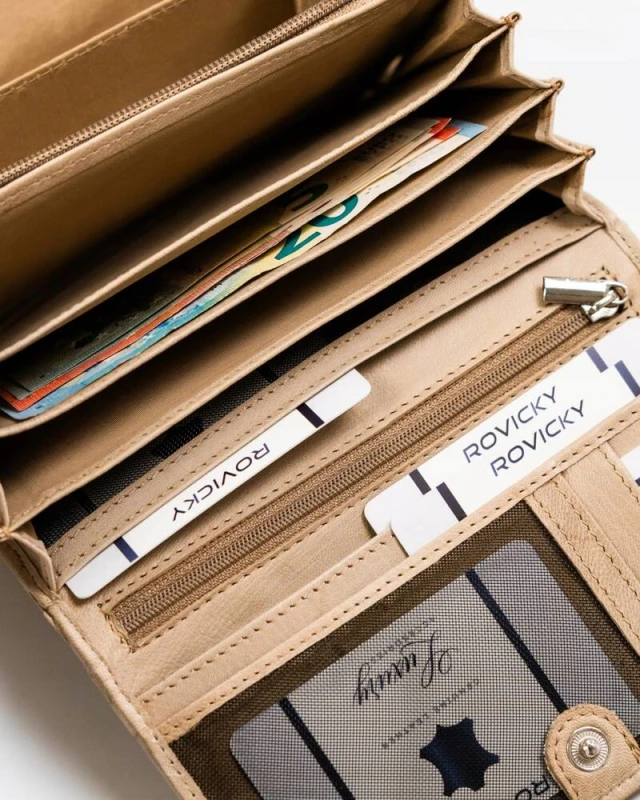 7a23bcac59aa0ef02b2aea5ee96ac30f