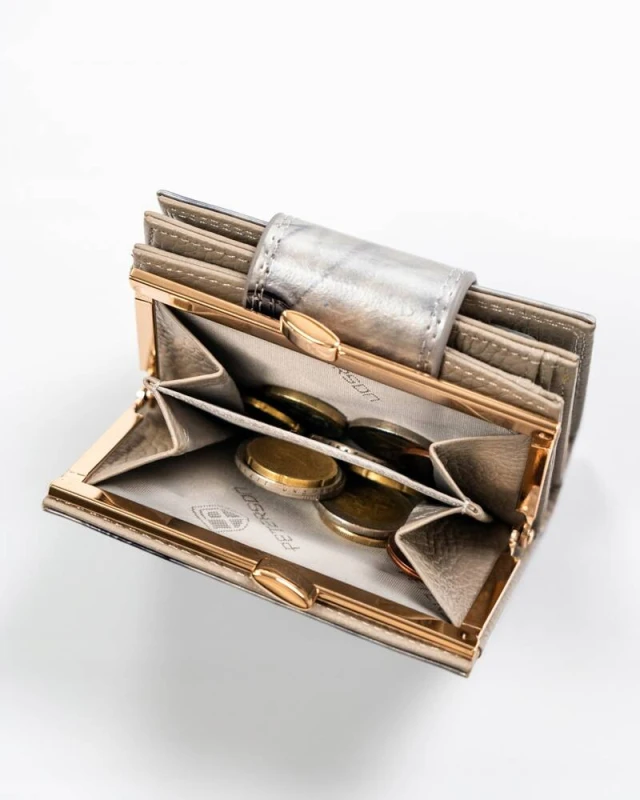 ead186c556b13b5c465ae7cdb8856e79