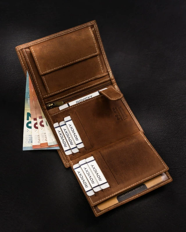 e4a96df6b5d4176a7899da3ee84aed43