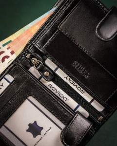 c0b5bf39748fb6c3332c04d8f3158c70