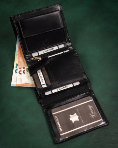 3e3cba9470aa354c3c54a0796ef20490