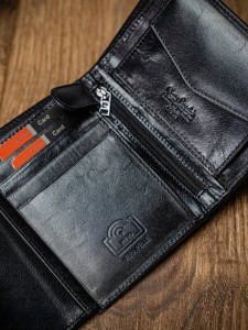 a1cc108fee22623d83dd24f695c39f33