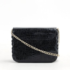 Mała czarna torebka Crossbody Monnari BAG2360 widok z tyłu, elegancka i kompaktowa