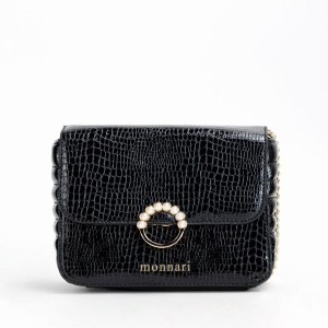Mała czarna torebka Crossbody Monnari BAG2360 widok z przodu, elegancka listonoszka damska