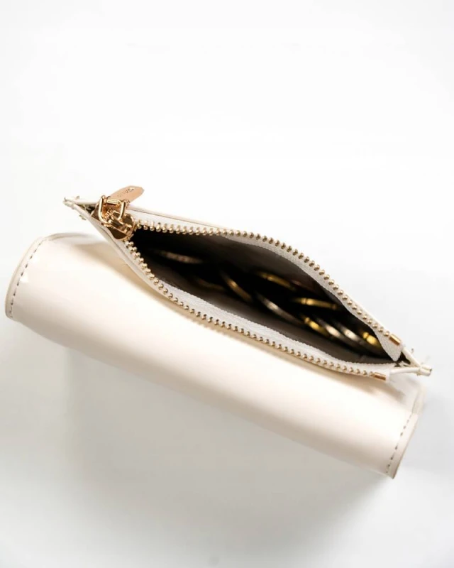 15464839a251d3ea63f04a64a305d313