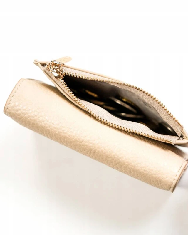 c26eed0186a73ded6bf8f696a25813ee