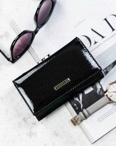 Duży portfel damski ze skóry naturalnej na bigiel i zatrzask