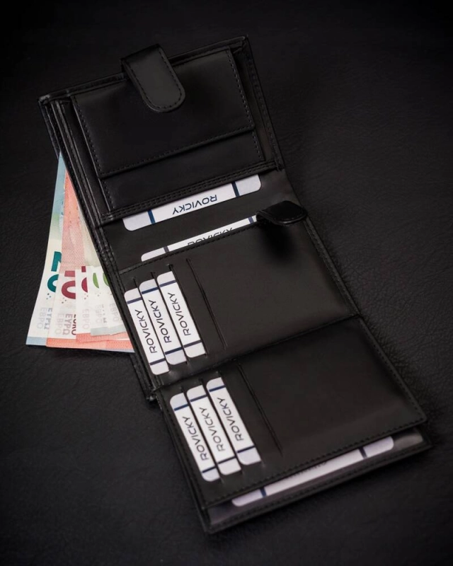 4da31b67f5f7812368a4a050385e4983