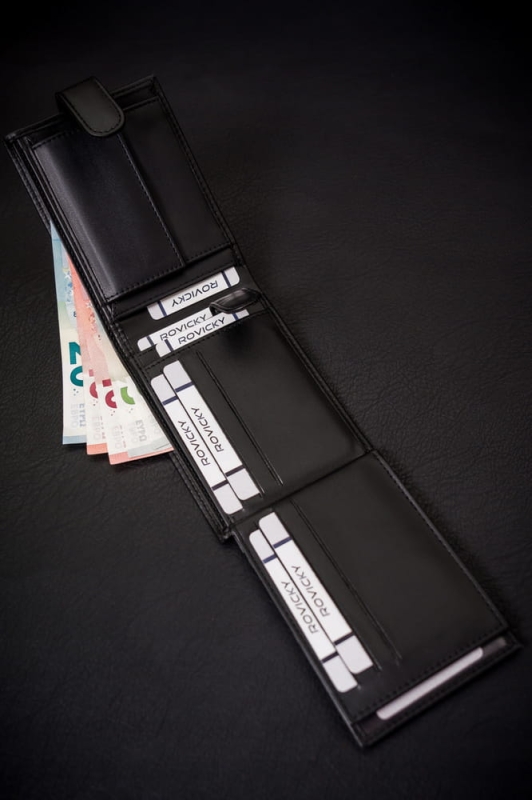 a831b3597c436e7f5cf450d2586ce851