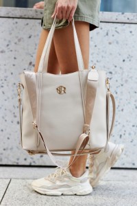 f9bd60d258c50d5d1d83f6d87278d824