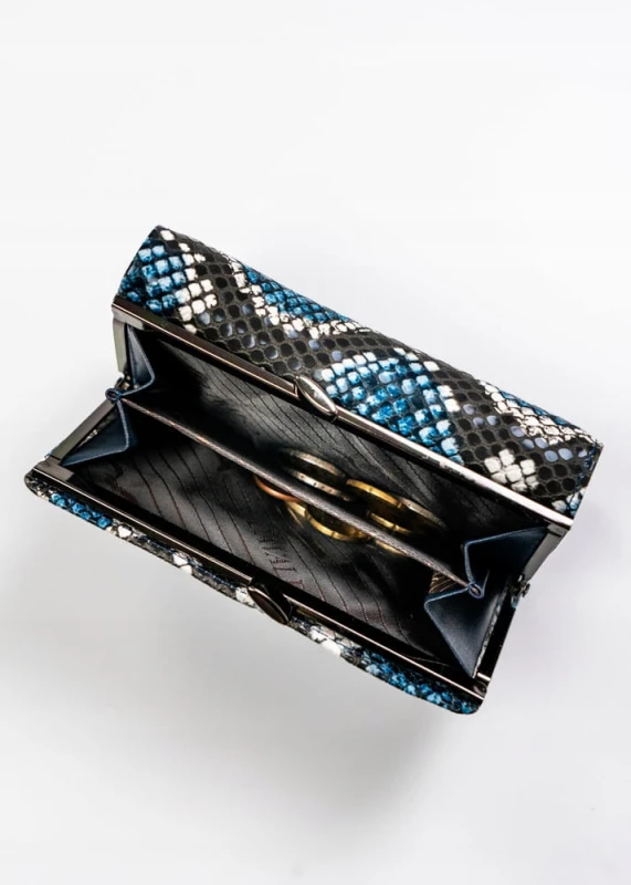 e8d0a3f80483e08e5f3c33e6738a2b76