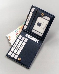 Wnętrze portfela Milano Design z 1–5 przegródkami na karty i przegrodą na banknoty.