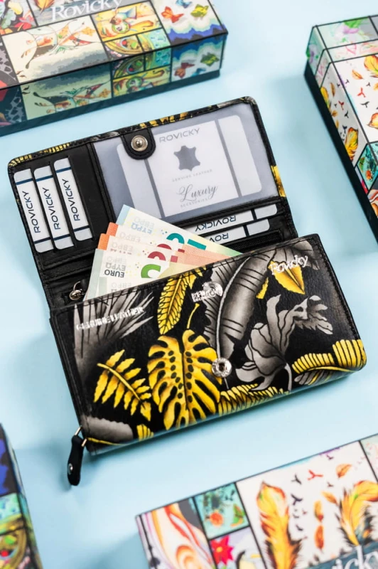 Duży, skórzany portfel damski na zatrzask - Rovicky