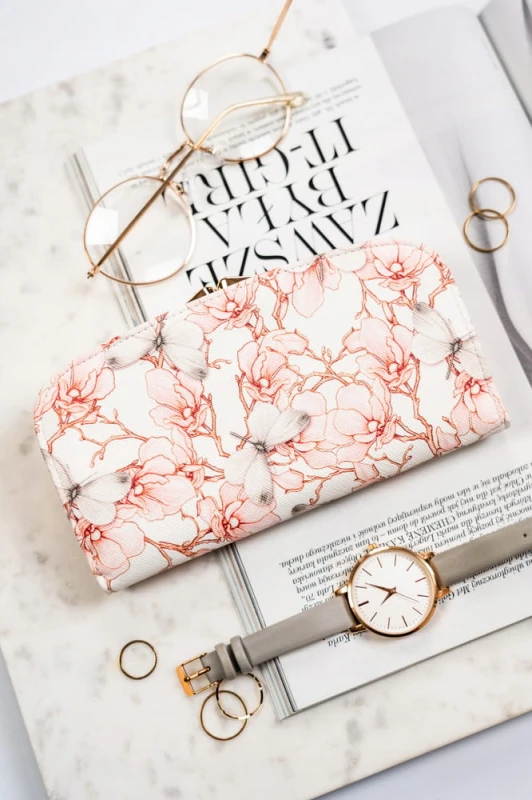 Duży portfel damski ze skóry ekologicznej w kwiatowy wzór - Peterson