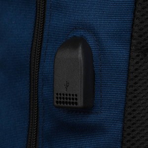 Sportowy plecak na laptopa z praktycznymi kieszeniami - Peterson