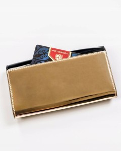 Czarno-złoty, elegancki portfel damski zamykany na zatrzask - Peterson