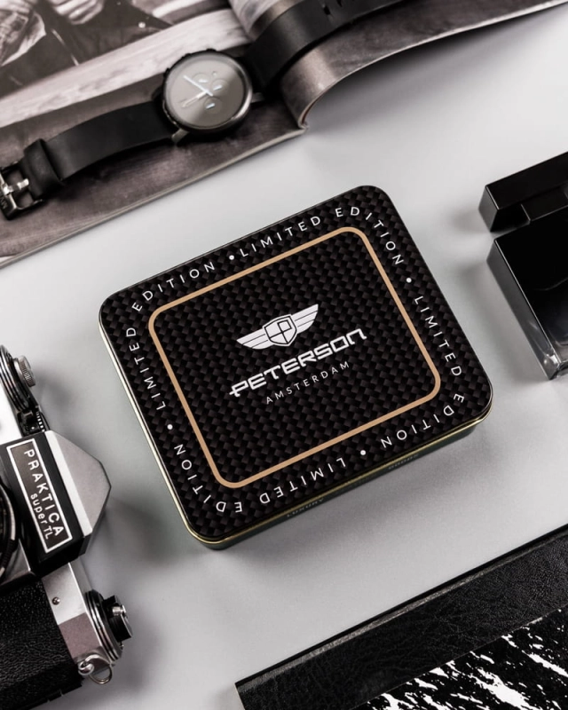 Carbonowy, skórzany portfel męski na karty - Peterson