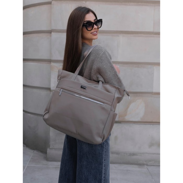 Pojemna torebka miejska A4 w beżowym kolorze - Peterson