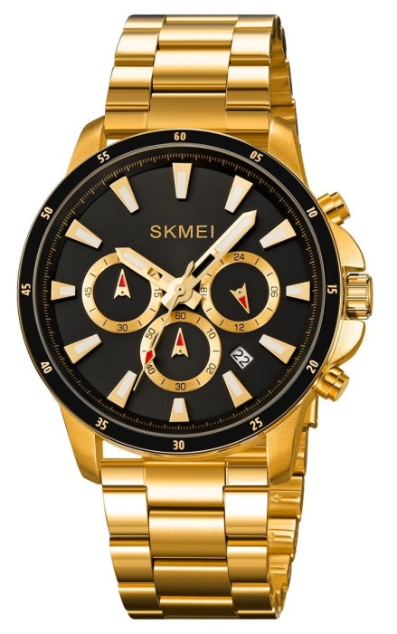 Zbliżenie na czarną tarczę zegarka Skmei 2295GD – złote detale i fluorescencyjne indeksy.