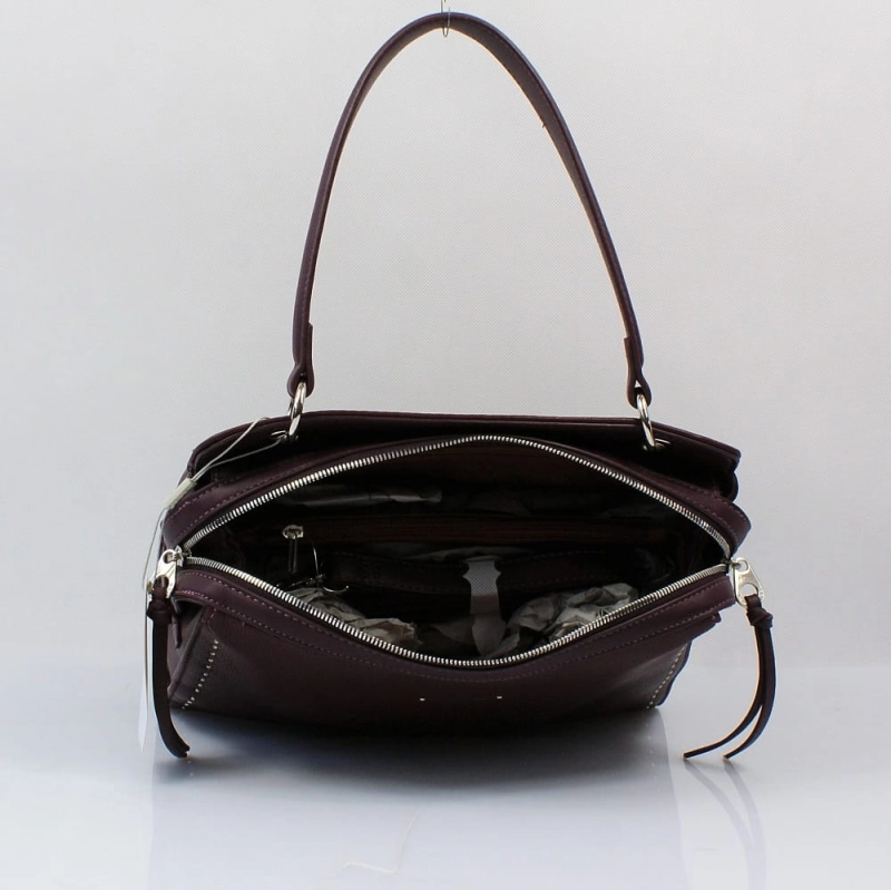 Ekskluzywny kuferek damski David Jones – wnętrze z komorami i kieszonkami