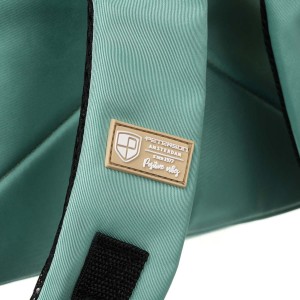 Dwukomorowy plecak podróżny w turkusowym kolorze z uchwytem na walizkę i portem USB - Peterson