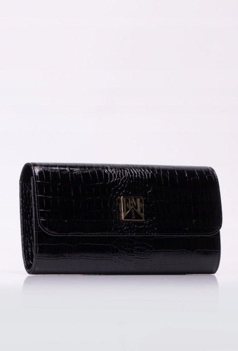 Wizytowa czarna kopertówka Femestage z eleganckim złotym łańcuszkiem