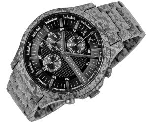 Zegarek Armani Exchange AX2462 na męskim nadgarstku.
