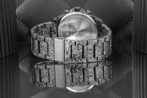 Segmentowa stalowa bransoleta zegarka Armani Exchange AX2462.