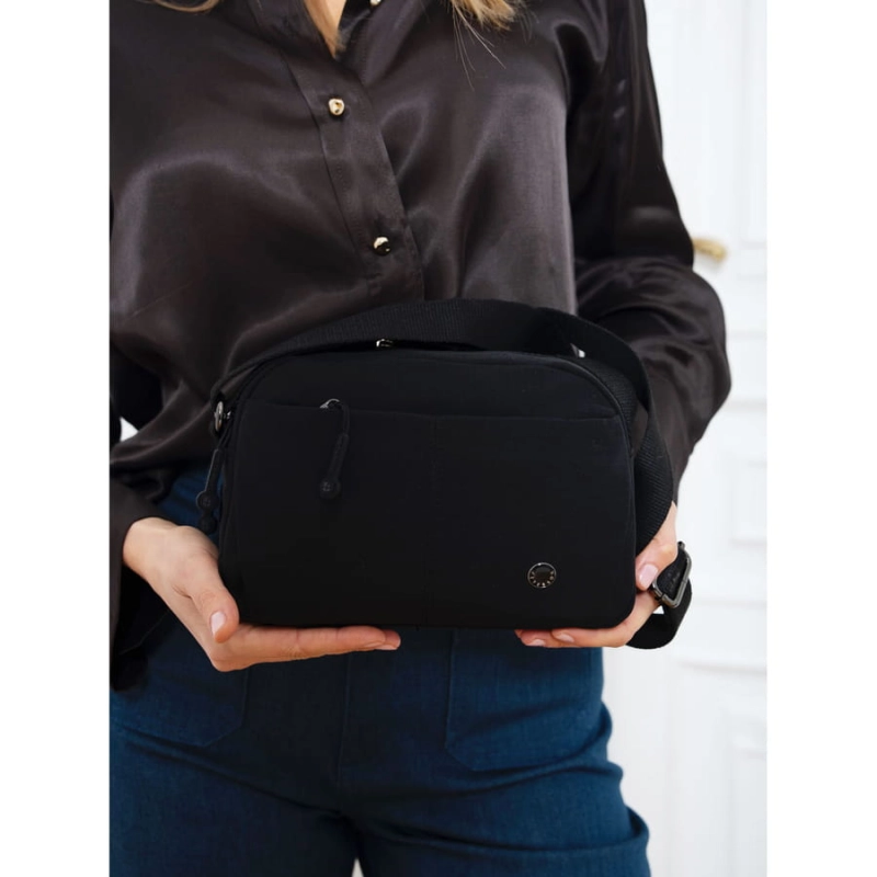 Codzienna listonoszka damska w czarnym kolorze z wytrzymałego poliestru - Peterson