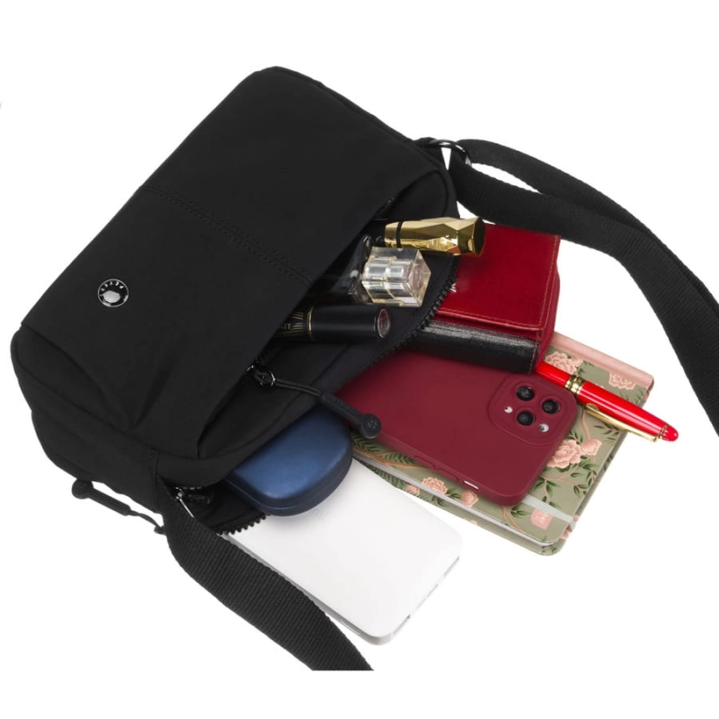 Codzienna listonoszka damska w czarnym kolorze z wytrzymałego poliestru - Peterson