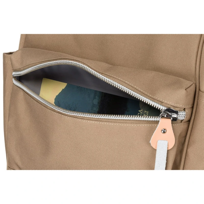 Podróżny plecak damski z poliestru w ciemno-beżowym kolorze z kieszenią na laptopa - Peterson