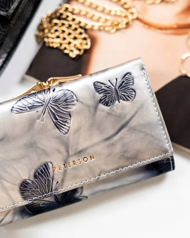 Elegancki, skórzany portfel damski na bigiel i zatrzask - Peterson