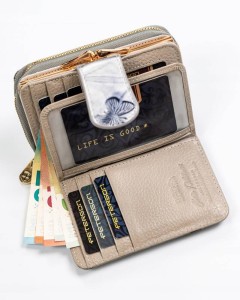 Portfel damski w orientacji pionowej ze skóry naturalnej - Peterson