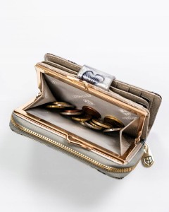 Portfel damski w orientacji pionowej ze skóry naturalnej - Peterson